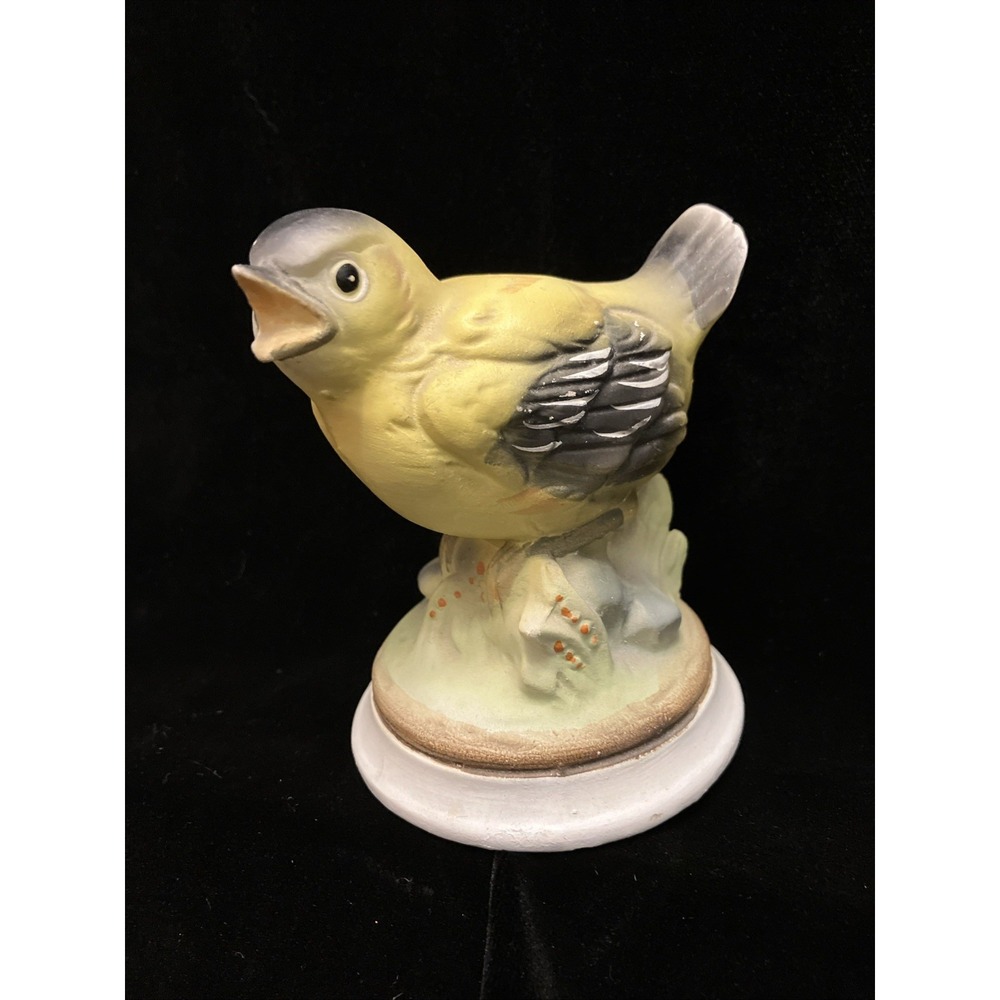 Vintage Gold Finch Bird Japan Three Leaf Clover Mark Hand Painted Ceramic Yellow